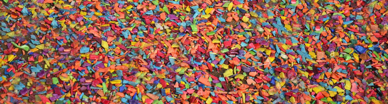 Recycled plastic regrind drying